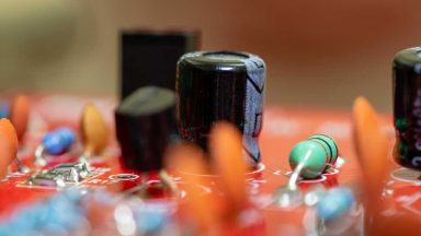 خازن چیست انواع مزایا و 10 کاربرد آن