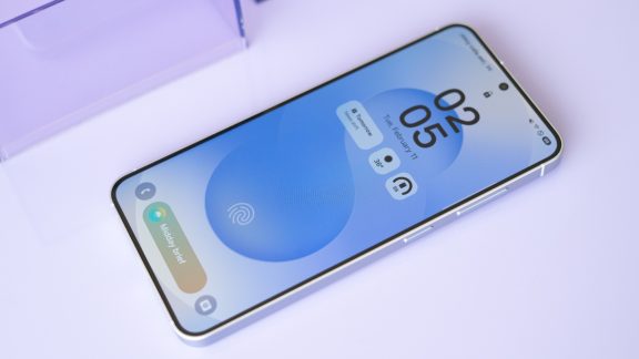 سامسونگ آپدیت One UI 7 را برای گوشی‌های گلکسی در ماه آوریل منتشر می‌کند