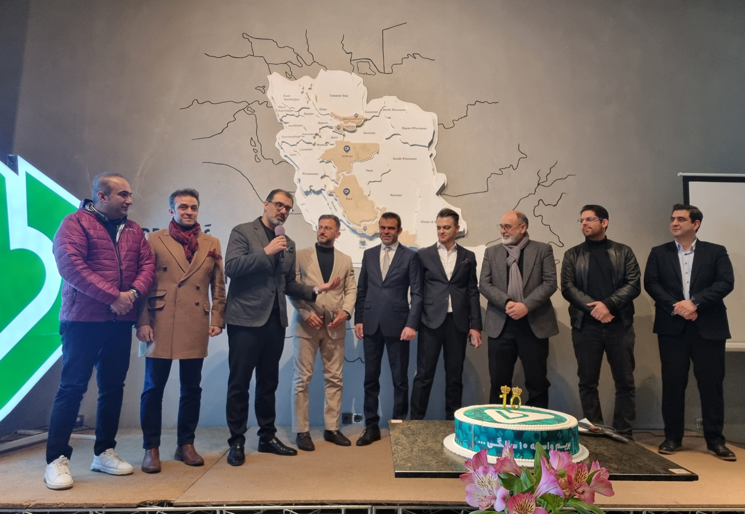 بانی مد موفق ترین 10 ساله در حوزه مد و استایل آنلاین در ایران - سخت ...