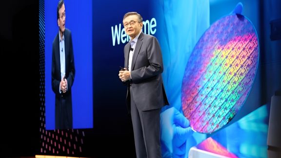 برنامه‌های اینتل فاندری برای رهبری در فرآیند تولید