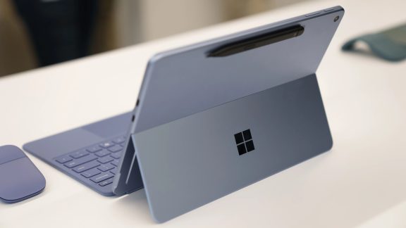 سرفیس پرو 12 اینچ جدید مایکروسافت با قیمت پایه 799 دلار معرفی شد