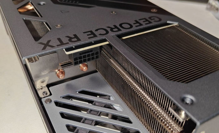 گیگابایت کارت گرافیک RTX 5090 AORUS Stealth را با کانکتور برق مخفی معرفی کرد