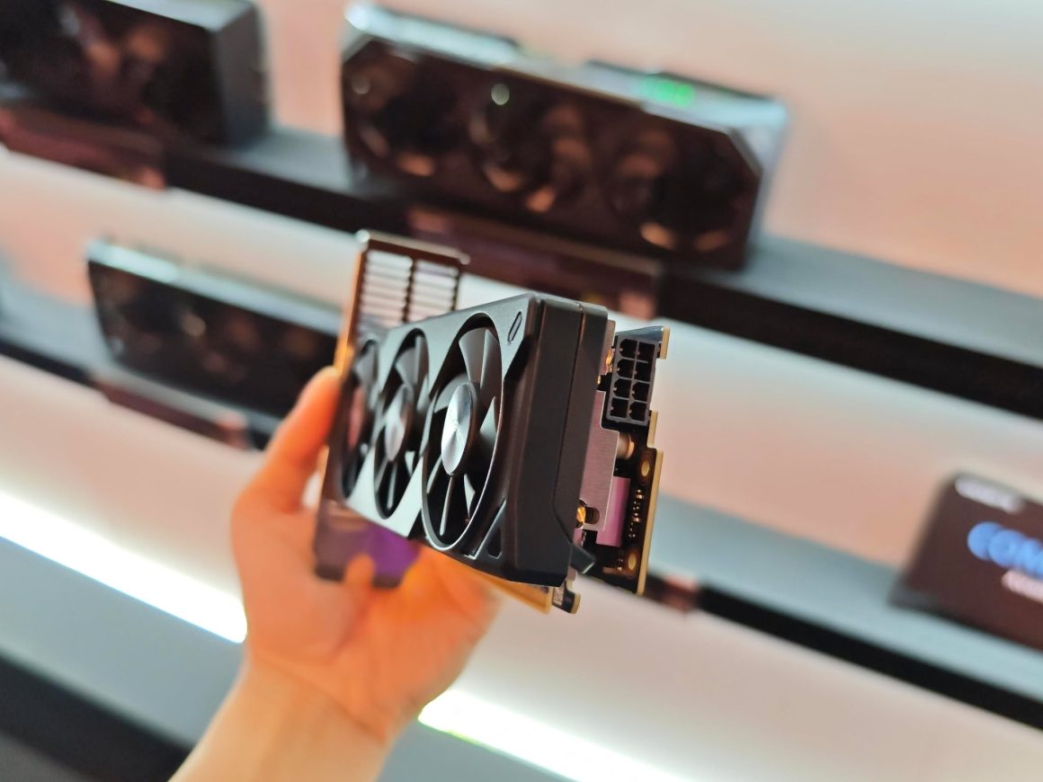 رونمایی از کارت گرافیکهای low profile RTX 5060 گیگابایت و زوتاک با پشتیبانی از سه فن