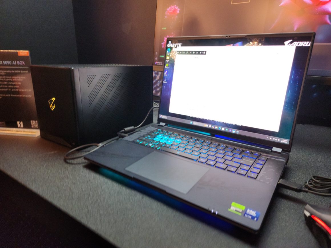 معرفی رسمی AORUS RTX 5090 AI Box در نمایشگاه کامپیوتکس