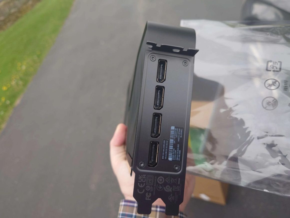 ویژگیهای فنی کارت گرافیک RTX PRO 6000
