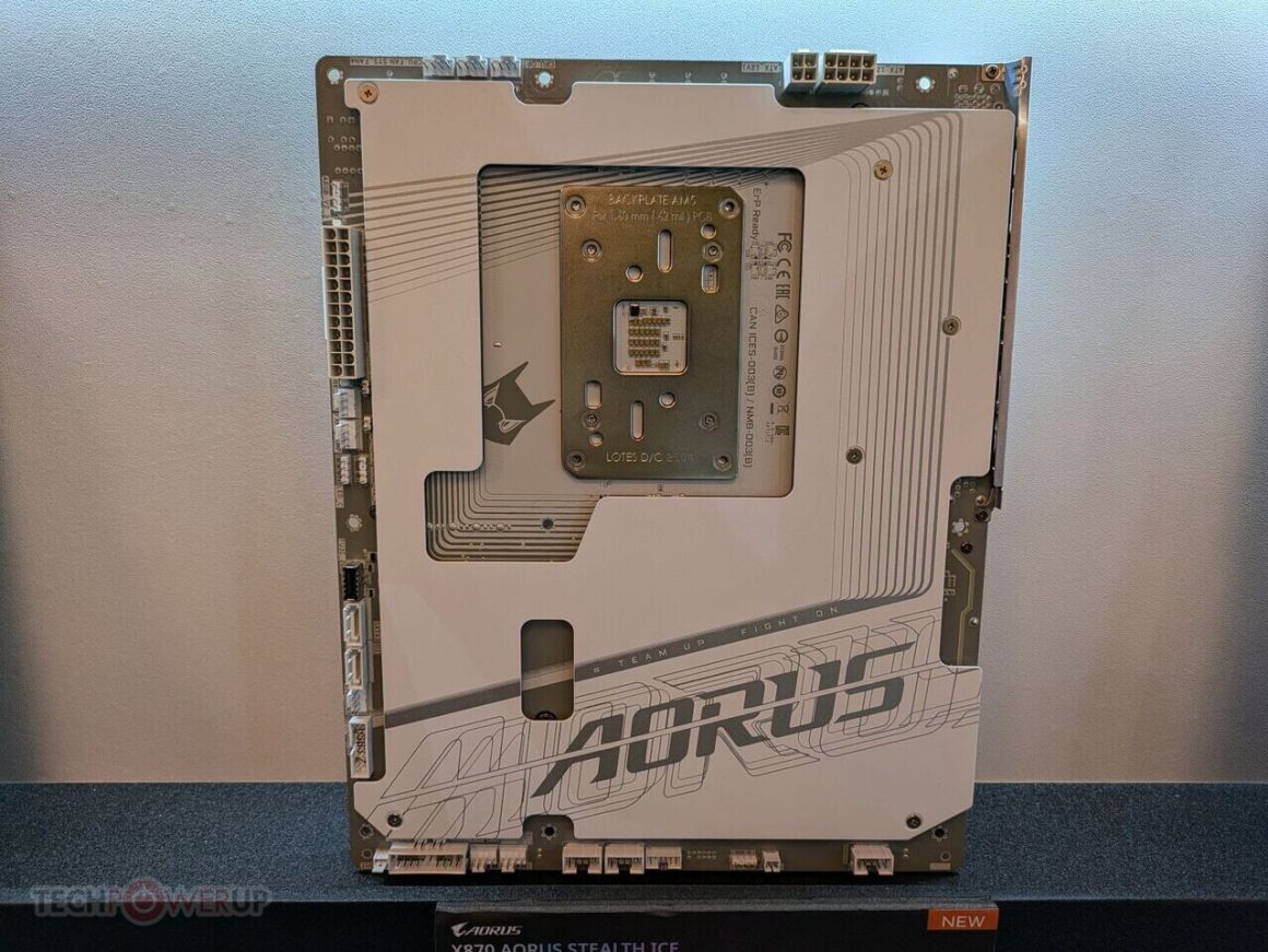 مشخصات فنی مادربردهای گیگابایت X870 AORUS