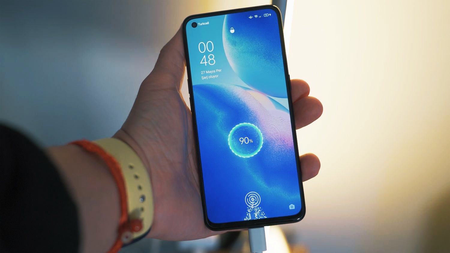 اپل و سامسونگ باید به فکر باتری های بزرگتر باشند!