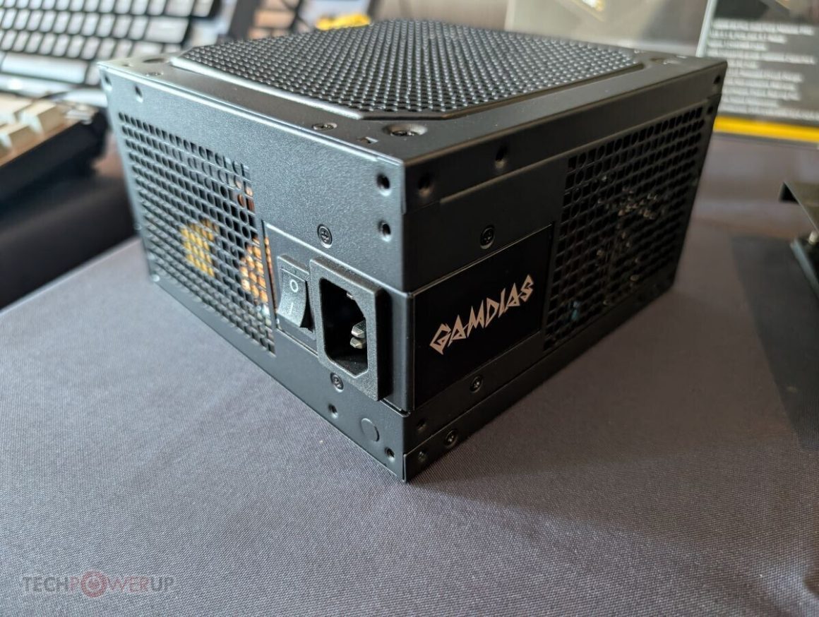 منابع تغذیه ماژولار کامل در توانهای 850، 1000 و 1200 وات گیم دیاس