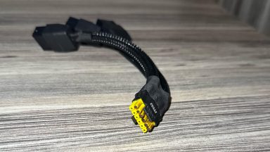 آداپتور برق زرد رنگ کارت گرافیک MSI RTX 5070 Ti دچار سوختگی شد