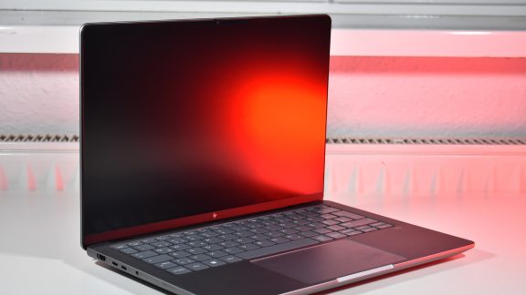 چرا انتخاب کمتر از 64 گیگابایت رم برای AMD Strix Halo اشتباه است؟