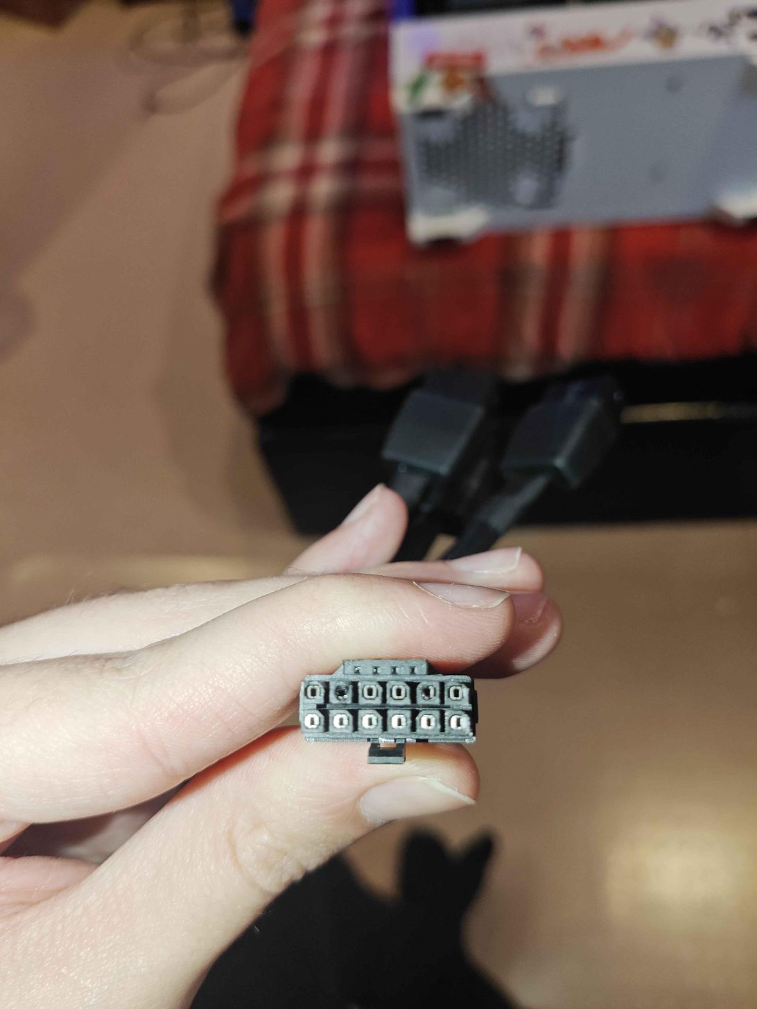 اولین گزارش از ذوب شدن کانکتور 16 پین در کارت گرافیک RX 9070 XT منتشر شد