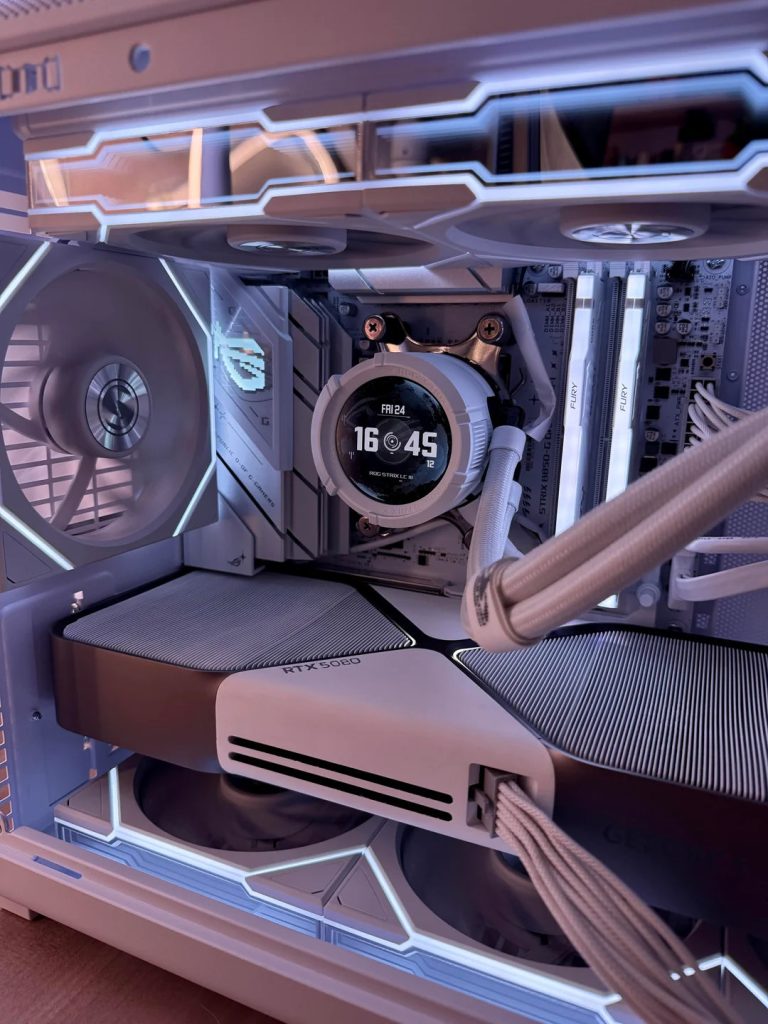 نسخه سفید RTX 5080 Founders Edition