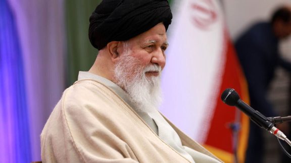 مخالفت امام جمعه مشهد با تولید محتوای آزاد