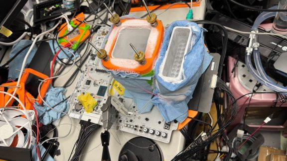 رکورد جهانی جدید حافظه DDR5 توسط گیگابایت با فرکانس بی‌سابقه 13034 MT/s