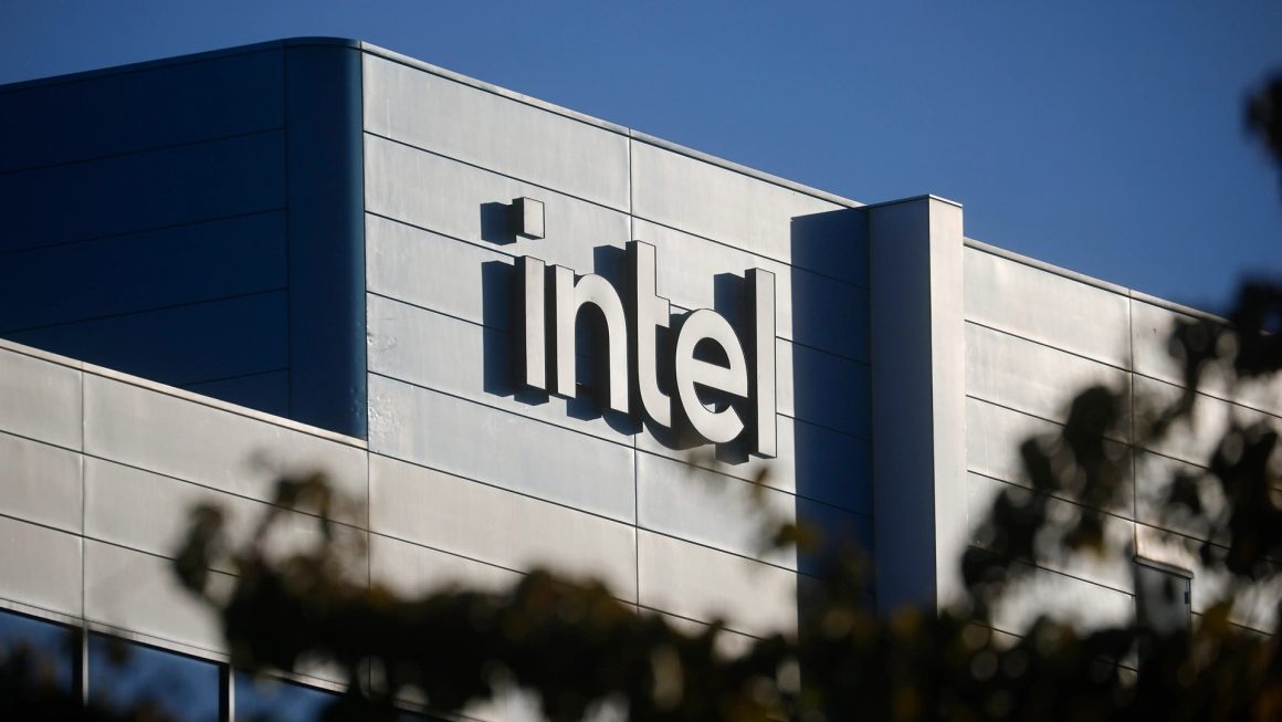 سرقت 18 هزار فایل محرمانه توسط کارمند سابق اینتل