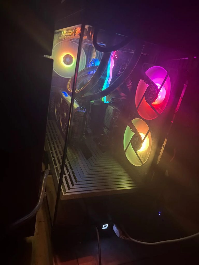 خرید کامپیوتر گیمینگ فقط با 342 دلار