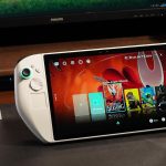 کنسول دستی Abxylute 3D One با نمایشگر سه‌بعدی بدون عینک