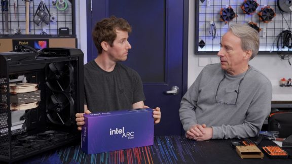 لینوس توروالدز با انتخاب Arc B580 اینتل، کامپیوتر لینوکسی ایده‌آل خود را ساخت!