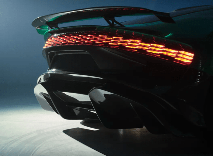 ابرخودروی چهاردر چینی