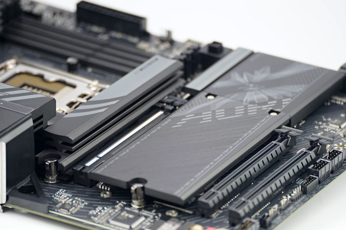 مادربرد گیگابایت Z890 AORUS ELITE WIFI7