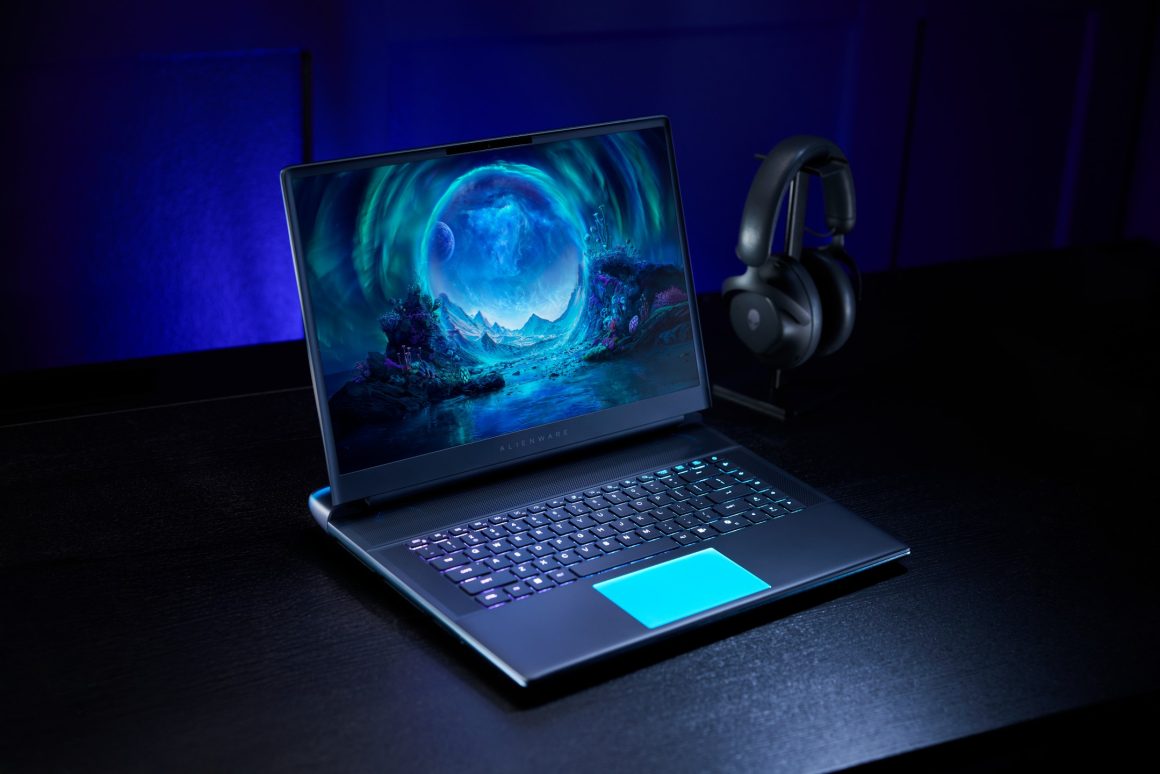 لپ تاپ گیمینگ Alienware 16X Aurora