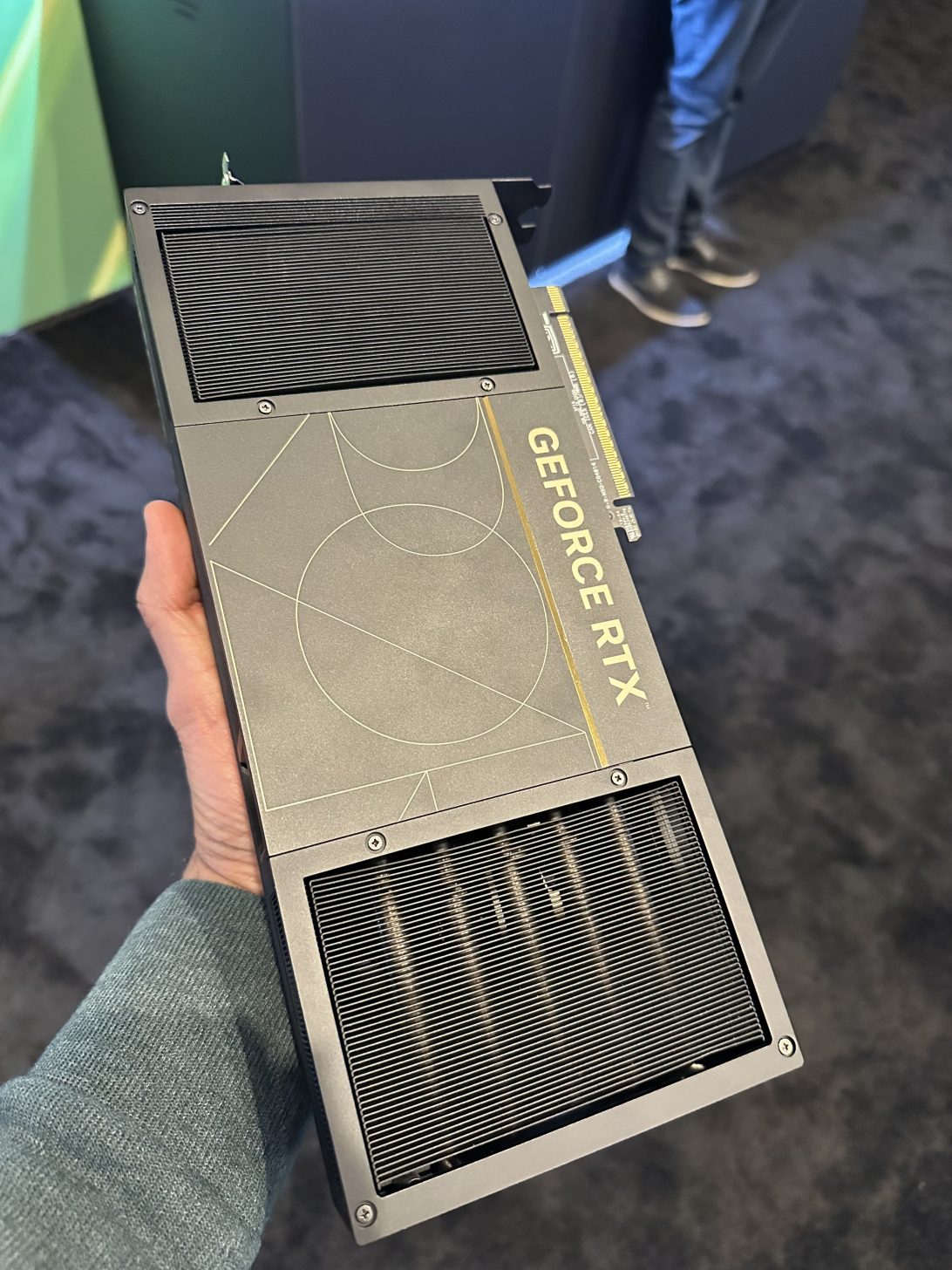 کوچکترین کارت گرافیک موجود در جهان: ProArt RTX 5090 ایسوس