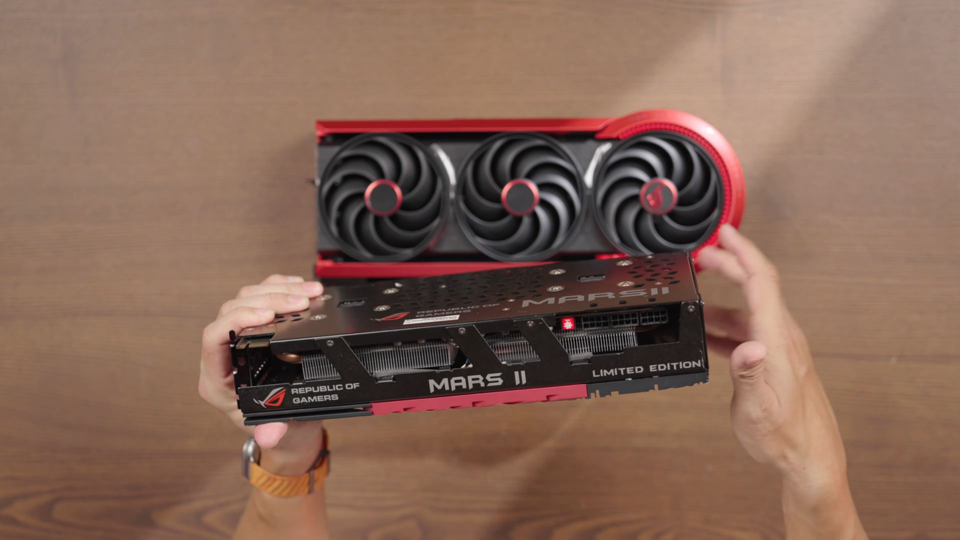 رونمایی از کارت گرافیک ROG Matrix RTX 5090 D V2 ایسوس برای بازار چین