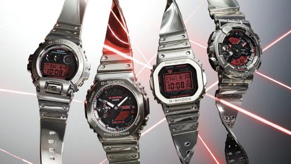 ساعت‌های فلزی جدید جی شاک کاسیو با نمایشگر قرمز رونمایی شدند