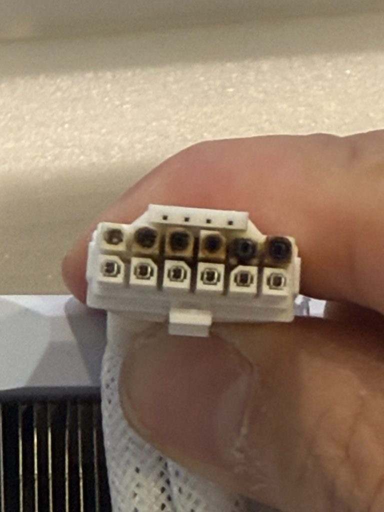سوختن کانکتور RTX 5090