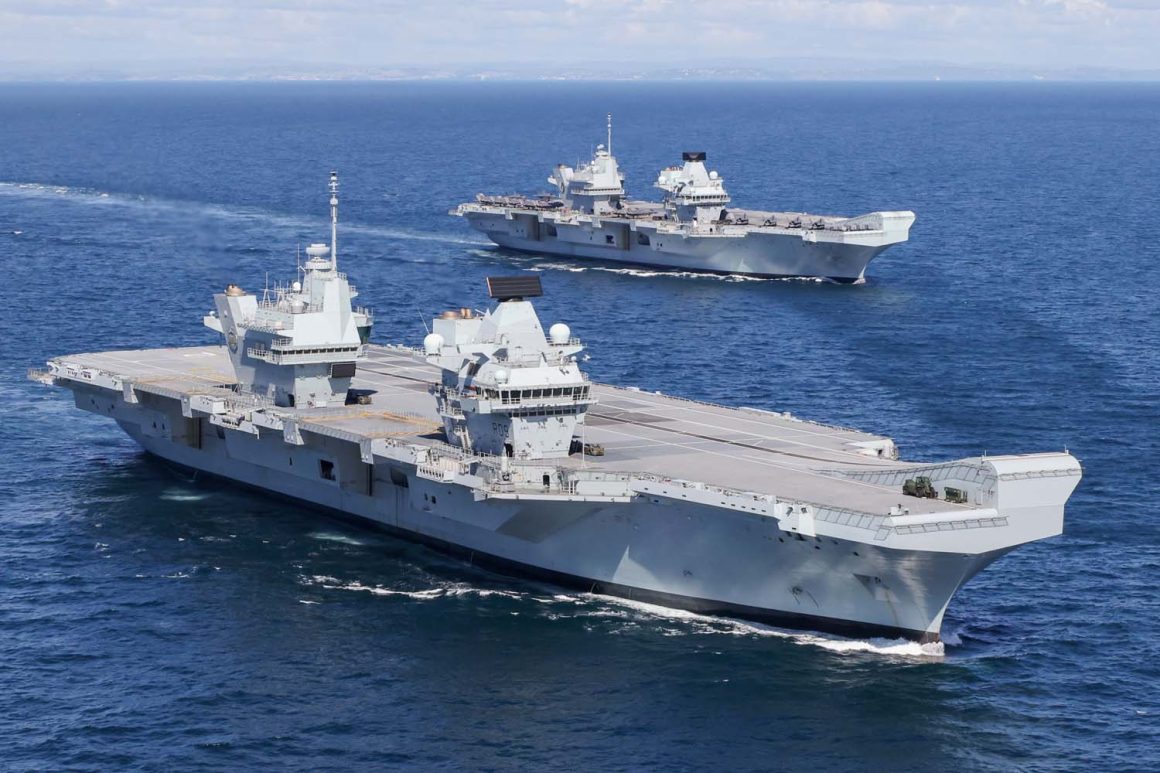 ناو HMS Queen Elizabeth بریتانیا