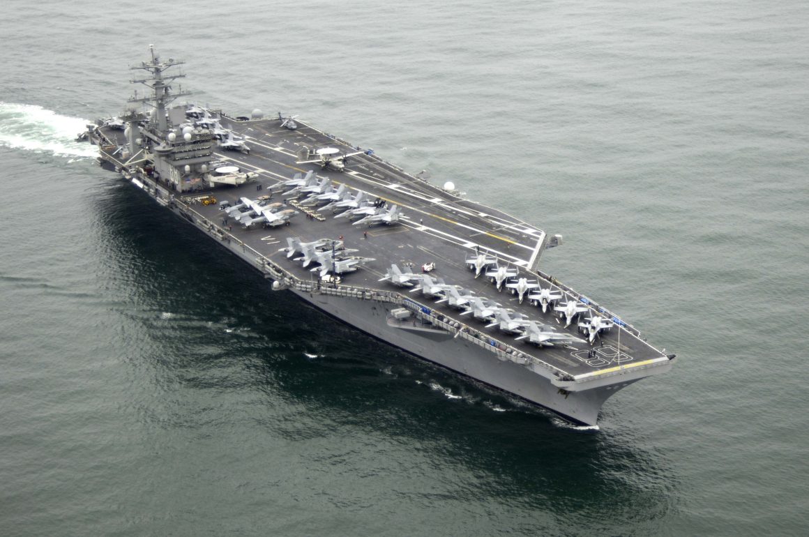 ناو USS Nimitz آمریکا