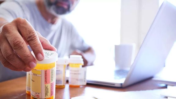 خرید دارو از اینترنت ممنوع است
