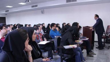 استفاده از تلفن همراه و هوش مصنوعی در امتحانات دانشگاه آزاد