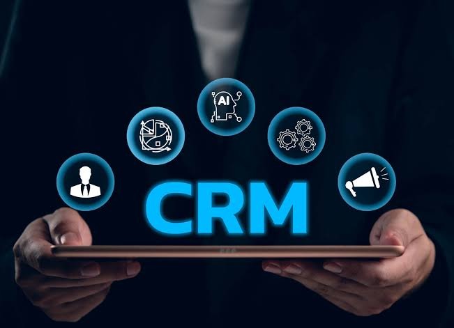 بررسی محبوبترین نرم افزارهای CRM در ایران