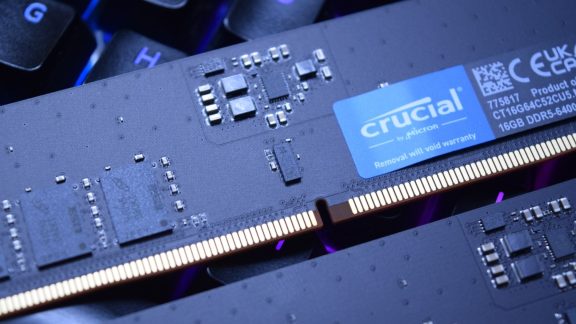 Crucial بابت یک کیت رم که اکنون 1800 دلار قیمت دارد تنها 259 دلار بازپرداخت پیشنهاد می‌دهد!