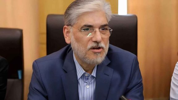 ترکیب آموزش حضوری و مجازی